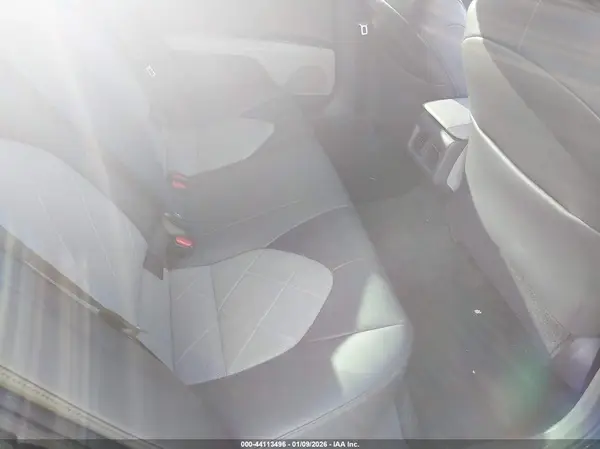 4T1B11HK2JU006518 2018 TOYOTA CAMRY - Image 8