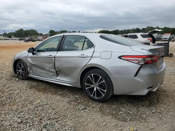 4T1B11HK2JU007880 2018 TOYOTA CAMRY - Image 2
