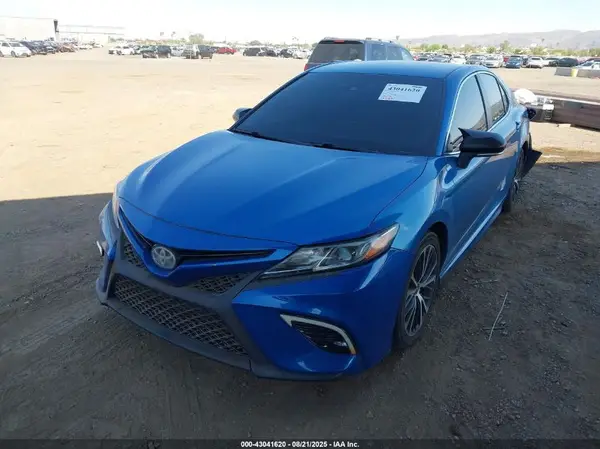 4T1B11HK2JU012660 2018 TOYOTA CAMRY - Image 2