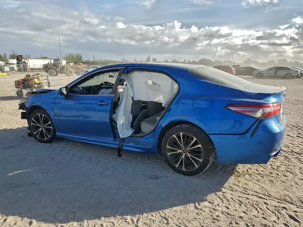4T1B11HK2JU014750 2018 TOYOTA CAMRY - Image 2