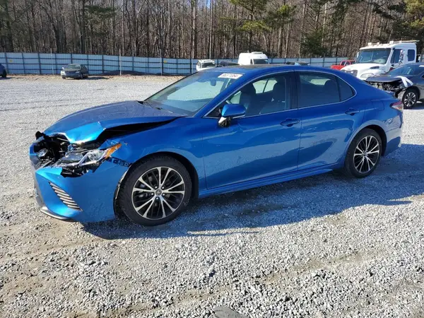 4T1B11HK2JU021326 2018 TOYOTA CAMRY - Image 1