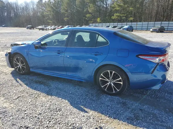 4T1B11HK2JU021326 2018 TOYOTA CAMRY - Image 2