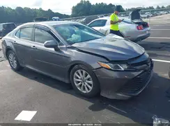 4T1B11HK2JU030995 2018 TOYOTA CAMRY