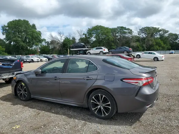 4T1B11HK2JU033542 2018 TOYOTA CAMRY - Image 2