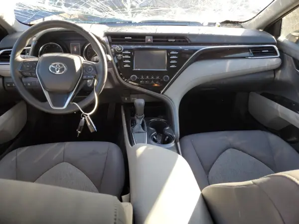 4T1B11HK2JU035582 2018 TOYOTA CAMRY - Image 8