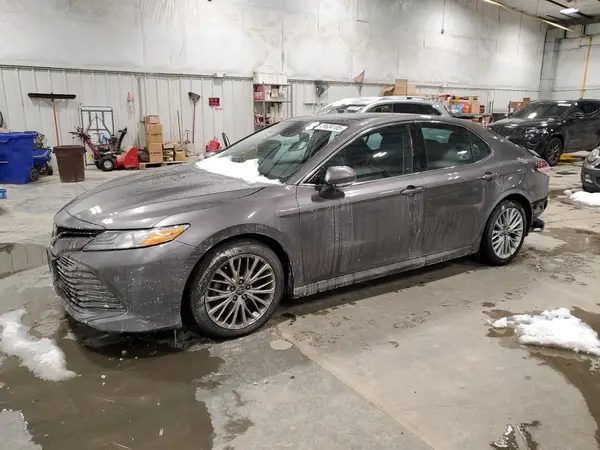4T1B11HK2JU035811 2018 TOYOTA CAMRY - Image 1