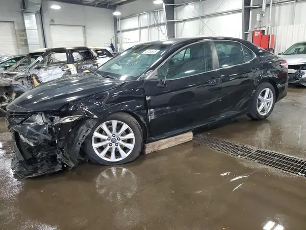 4T1B11HK2JU037476 2018 TOYOTA CAMRY - Image 1