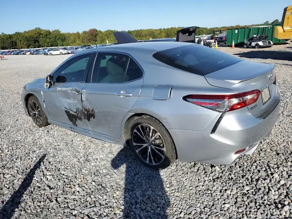 4T1B11HK2JU040135 2018 TOYOTA CAMRY - Image 2