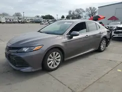 4T1B11HK2JU043374 2018 TOYOTA CAMRY