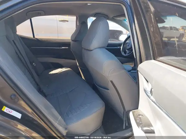 4T1B11HK2JU045724 2018 TOYOTA CAMRY - Image 8