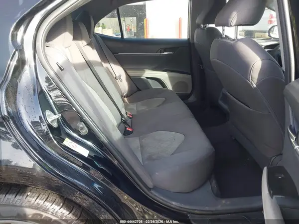 4T1B11HK2JU047845 2018 TOYOTA CAMRY - Image 8