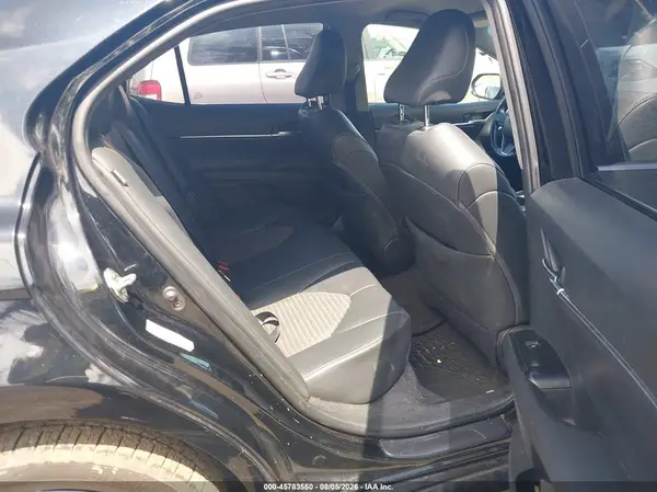 4T1B11HK2JU051961 2018 TOYOTA CAMRY - Image 8