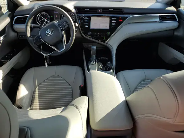 4T1B11HK2JU053046 2018 TOYOTA CAMRY - Image 8