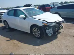 4T1B11HK2JU057047 2018 TOYOTA CAMRY