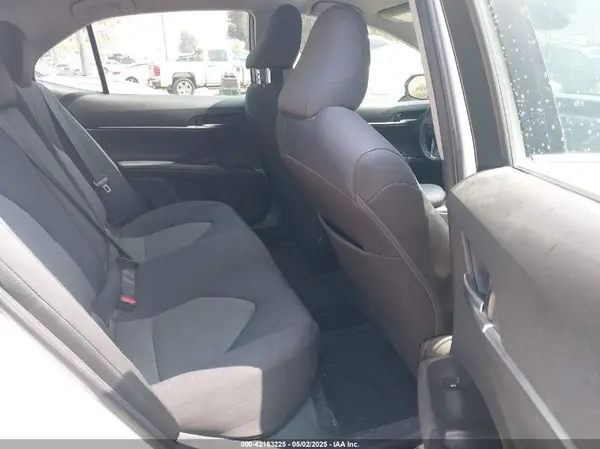 4T1B11HK2JU057775 2018 TOYOTA CAMRY - Image 8