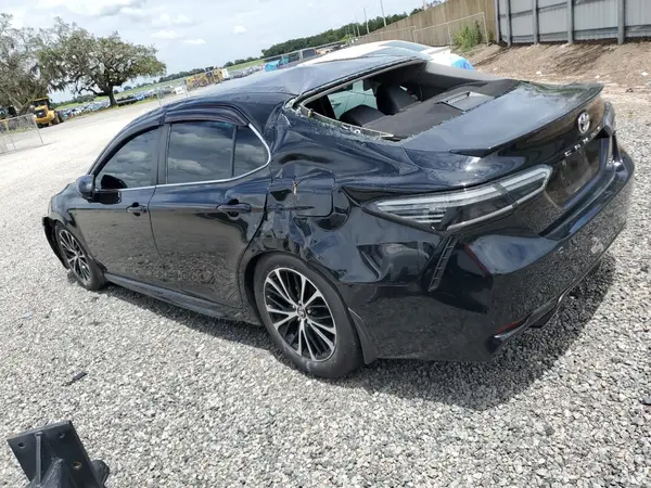 4T1B11HK2JU058554 2018 TOYOTA CAMRY - Image 2