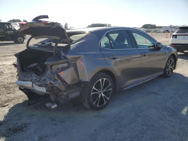 2018 TOYOTA CAMRY COPART lot 47182145 auction photo 3