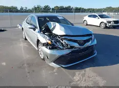 4T1B11HK2JU061213 2018 TOYOTA CAMRY