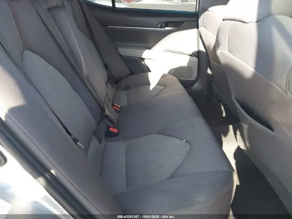 4T1B11HK2JU061213 2018 TOYOTA CAMRY - Image 8