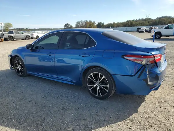 4T1B11HK2JU061471 2018 TOYOTA CAMRY - Image 2