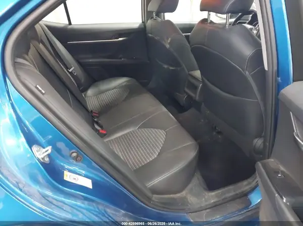4T1B11HK2JU070526 2018 TOYOTA CAMRY - Image 8
