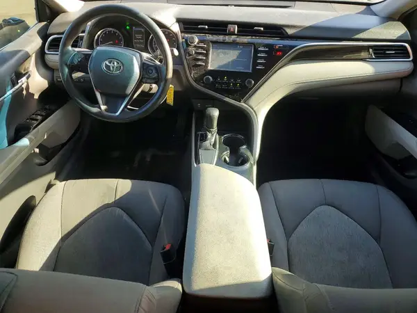 4T1B11HK2JU074415 2018 TOYOTA CAMRY - Image 8