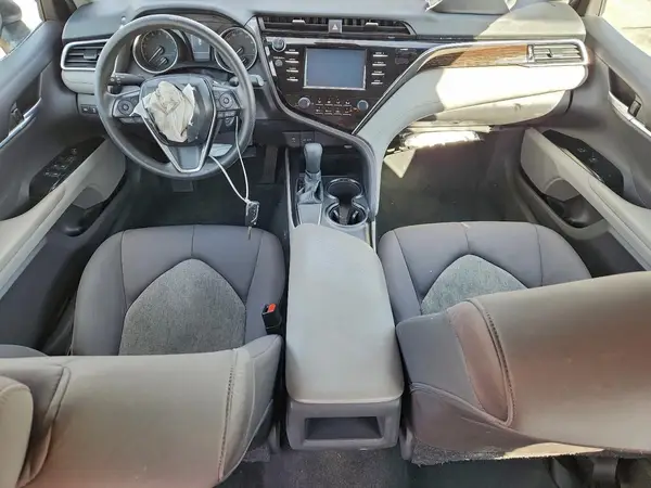 4T1B11HK2JU075029 2018 TOYOTA CAMRY - Image 8