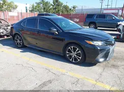 4T1B11HK2JU075158 2018 TOYOTA CAMRY