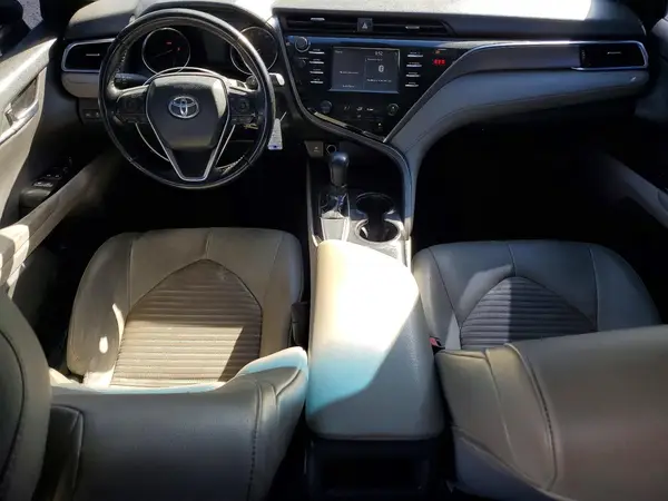 4T1B11HK2JU075595 2018 TOYOTA CAMRY - Image 8