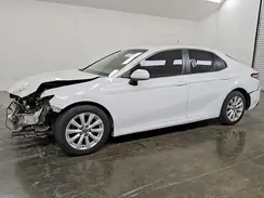 4T1B11HK2JU075709 2018 TOYOTA CAMRY