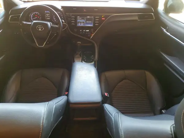 4T1B11HK2JU076102 2018 TOYOTA CAMRY - Image 8