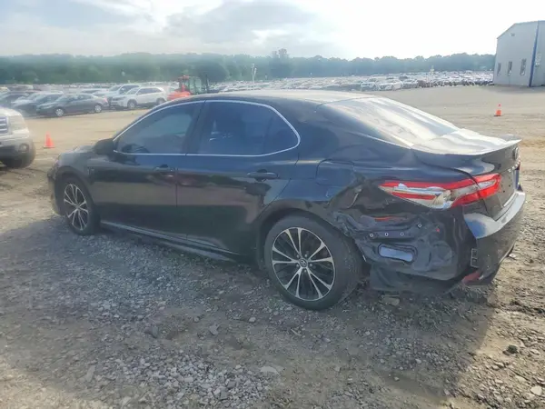 4T1B11HK2JU076293 2018 TOYOTA CAMRY - Image 2