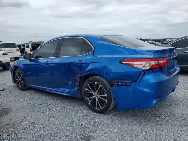 4T1B11HK2JU080277 2018 TOYOTA CAMRY - Image 2