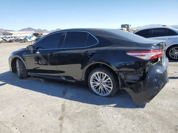 4T1B11HK2JU081493 2018 TOYOTA CAMRY - Image 2