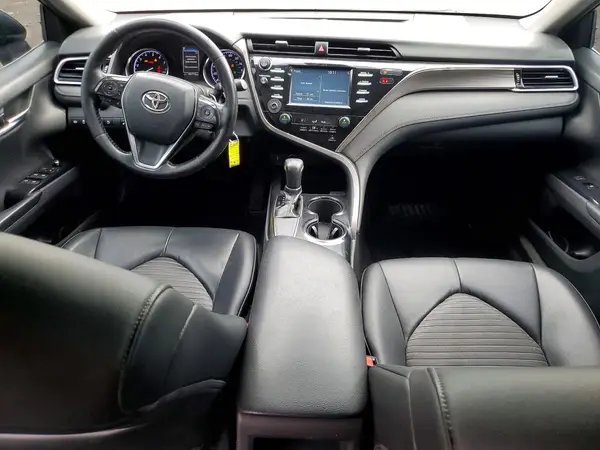 4T1B11HK2JU081607 2018 TOYOTA CAMRY - Image 8