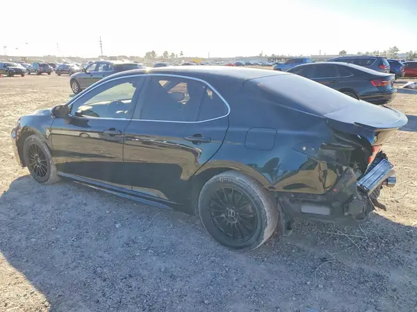 4T1B11HK2JU082109 2018 TOYOTA CAMRY - Image 2
