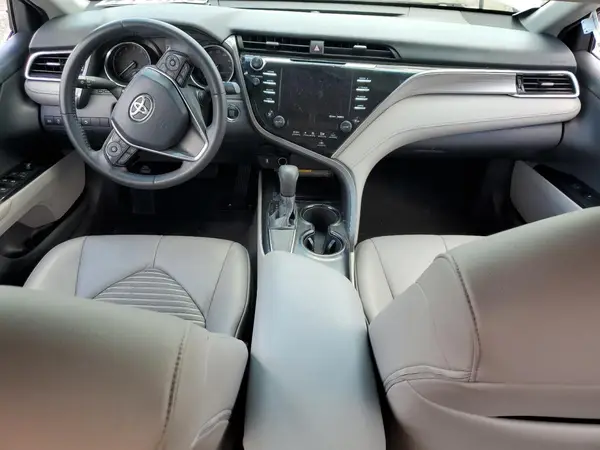 4T1B11HK2JU082143 2018 TOYOTA CAMRY - Image 8