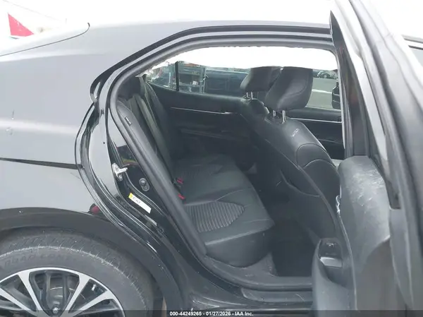 4T1B11HK2JU082319 2018 TOYOTA CAMRY - Image 8