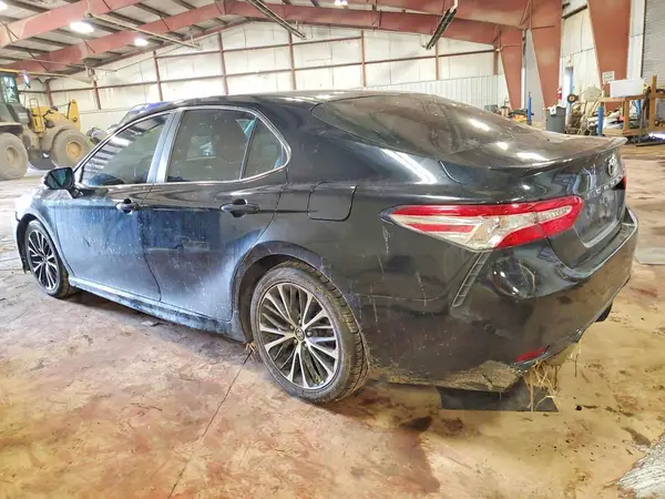 4T1B11HK2JU084099 2018 TOYOTA CAMRY - Image 2