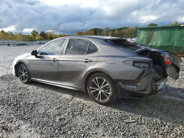 4T1B11HK2JU089089 2018 TOYOTA CAMRY - Image 2