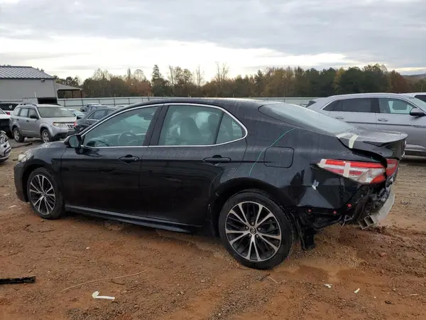 4T1B11HK2JU092509 2018 TOYOTA CAMRY - Image 2