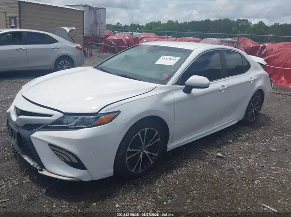 4T1B11HK2JU093174 2018 TOYOTA CAMRY - Image 2