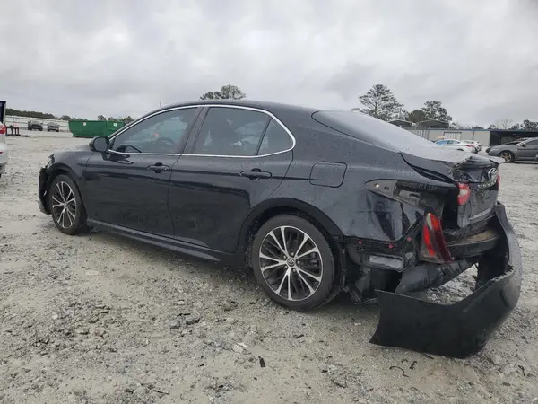 4T1B11HK2JU094163 2018 TOYOTA CAMRY - Image 2