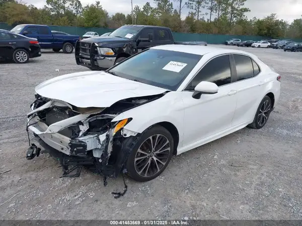 4T1B11HK2JU096527 2018 TOYOTA CAMRY - Image 2