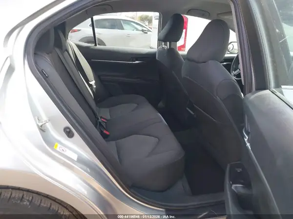 4T1B11HK2JU096740 2018 TOYOTA CAMRY - Image 8