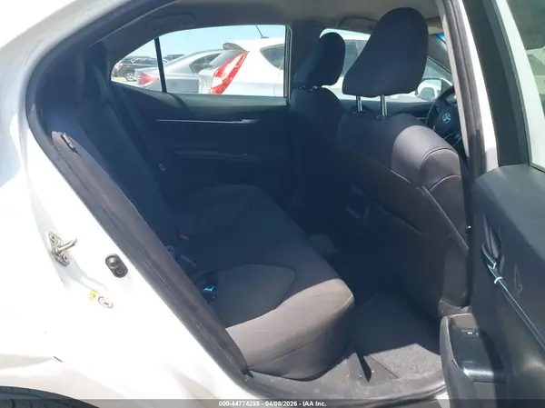 4T1B11HK2JU098729 2018 TOYOTA CAMRY - Image 8