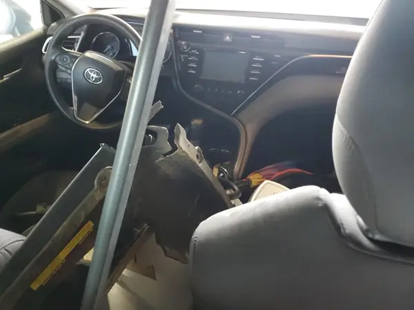 4T1B11HK2JU098956 2018 TOYOTA CAMRY - Image 8