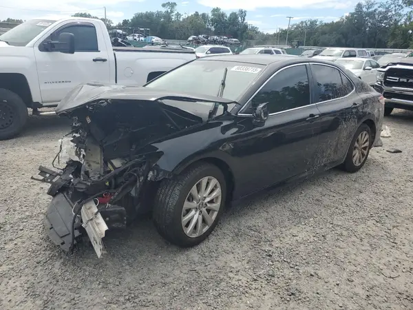 4T1B11HK2JU103928 2018 TOYOTA CAMRY - Image 1