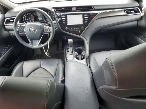 4T1B11HK2JU104402 2018 TOYOTA CAMRY - Image 8