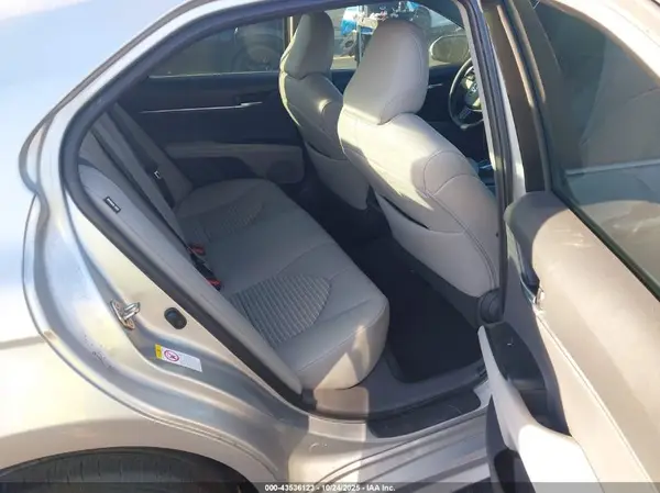 4T1B11HK2JU108174 2018 TOYOTA CAMRY - Image 8